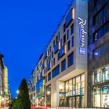 Radisson Blu Hotel, Hotell